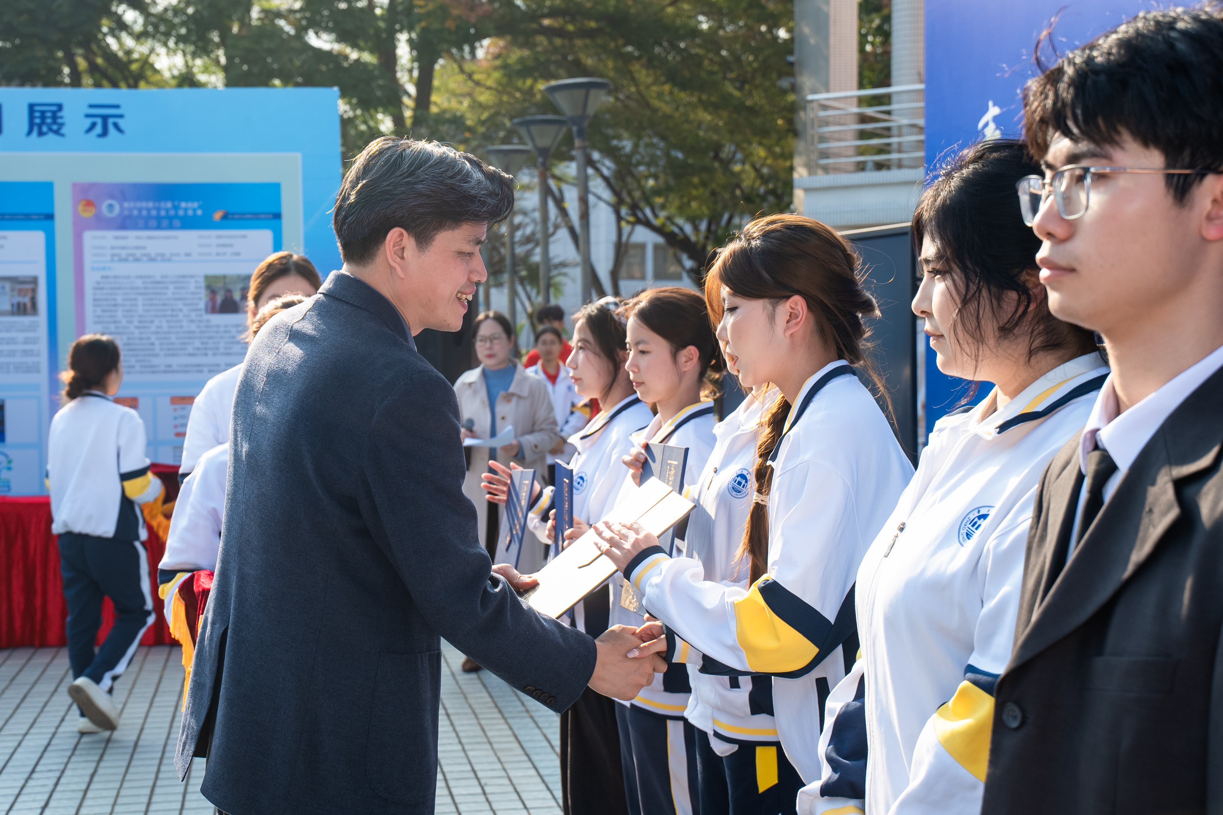 我校举办第十五届“挑战杯”大学生创业计划竞赛校赛总结大会-共青团肇庆学院委员会